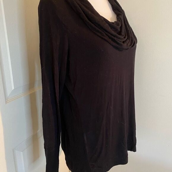 Joseph A. Black turtle neck, medium - Picture 3 of 6